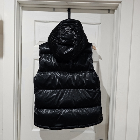 NWT Aritzia the super puff Snug Vest - Picture 3 of 12